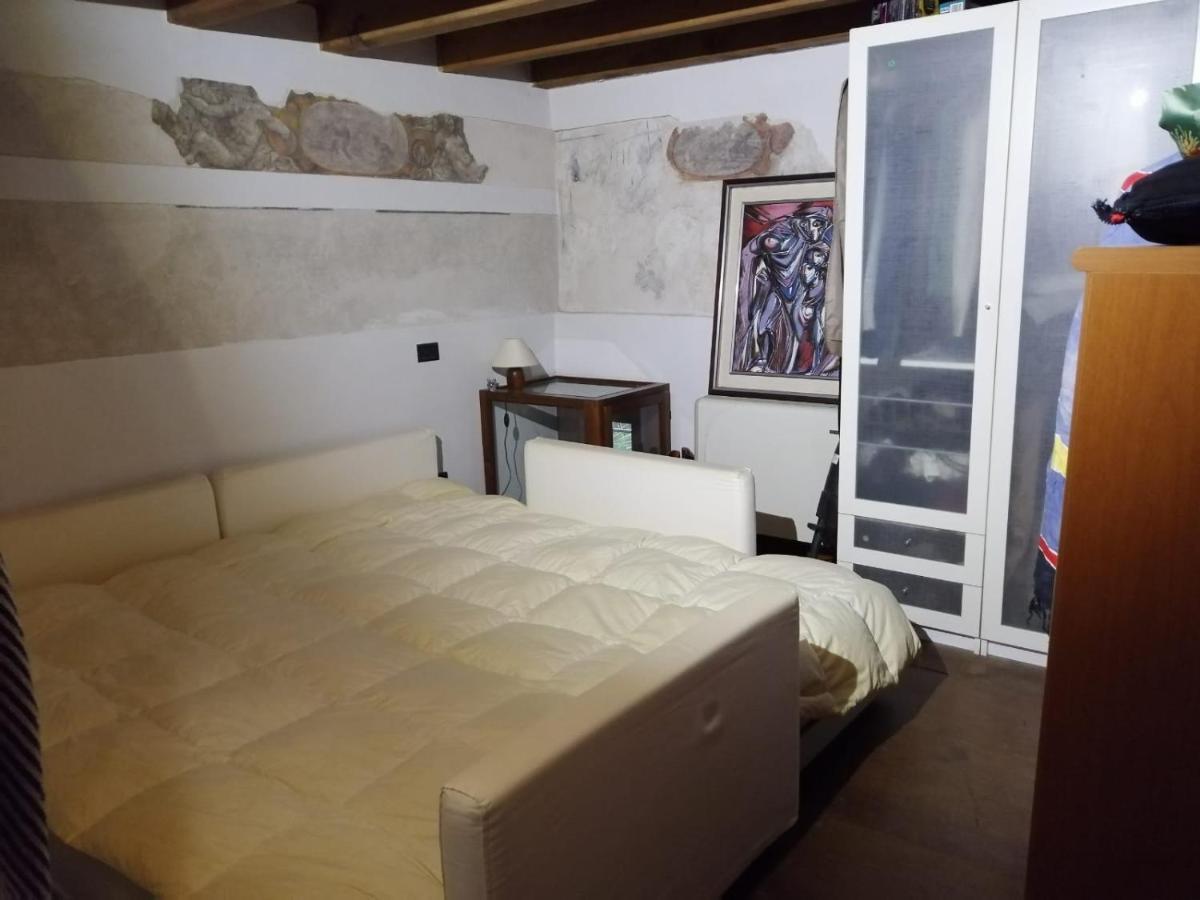 Palazzo Rinascimentale Con Affreschi Apartment