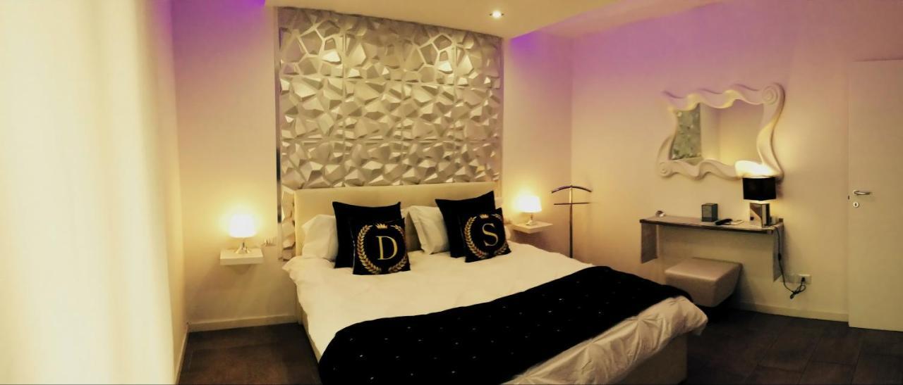 Diamond Apartment *