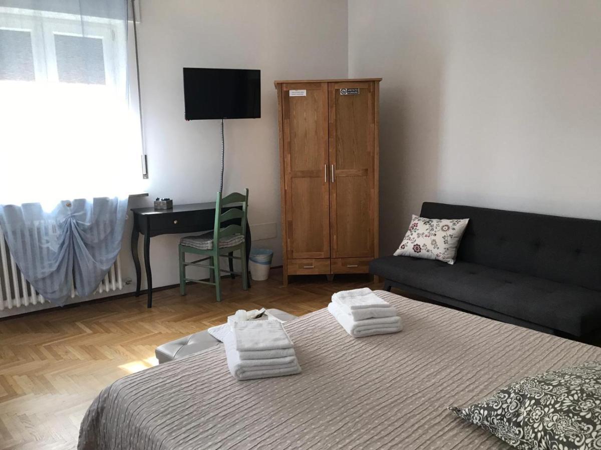 Il Salotto Del Conte Bed & Breakfast 2*