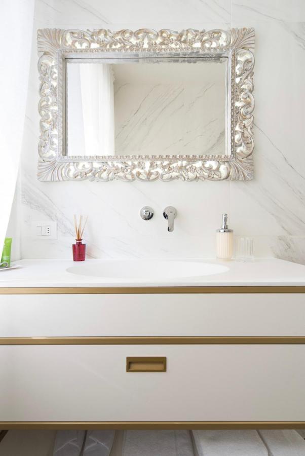 Madonna Montecchi Luxury In Apartment Verona
