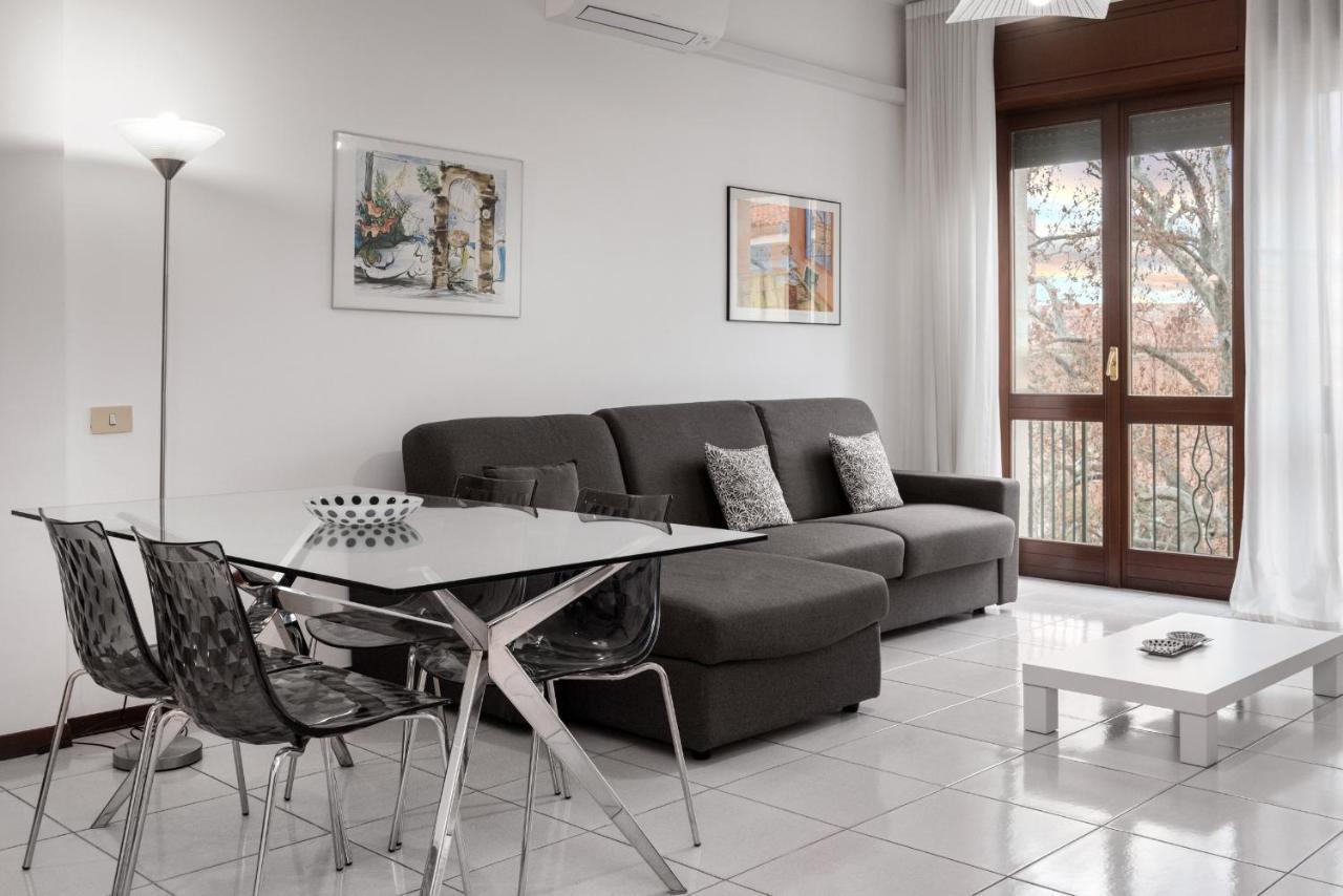 Flats4rent Lucia *