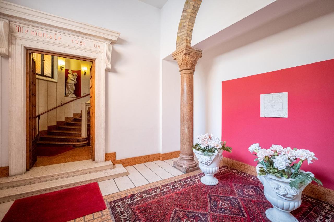 Il Salotto Del Conte Bed & Breakfast 2*