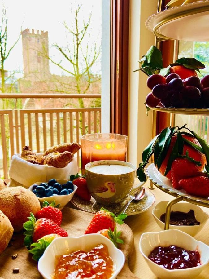 3 Amici Al Castello Bed & Breakfast