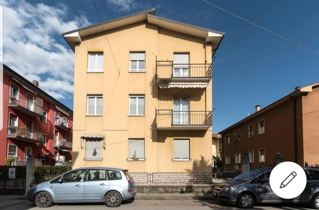 Richi Rent 04 *