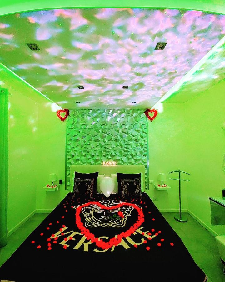 Diamond Apartment *