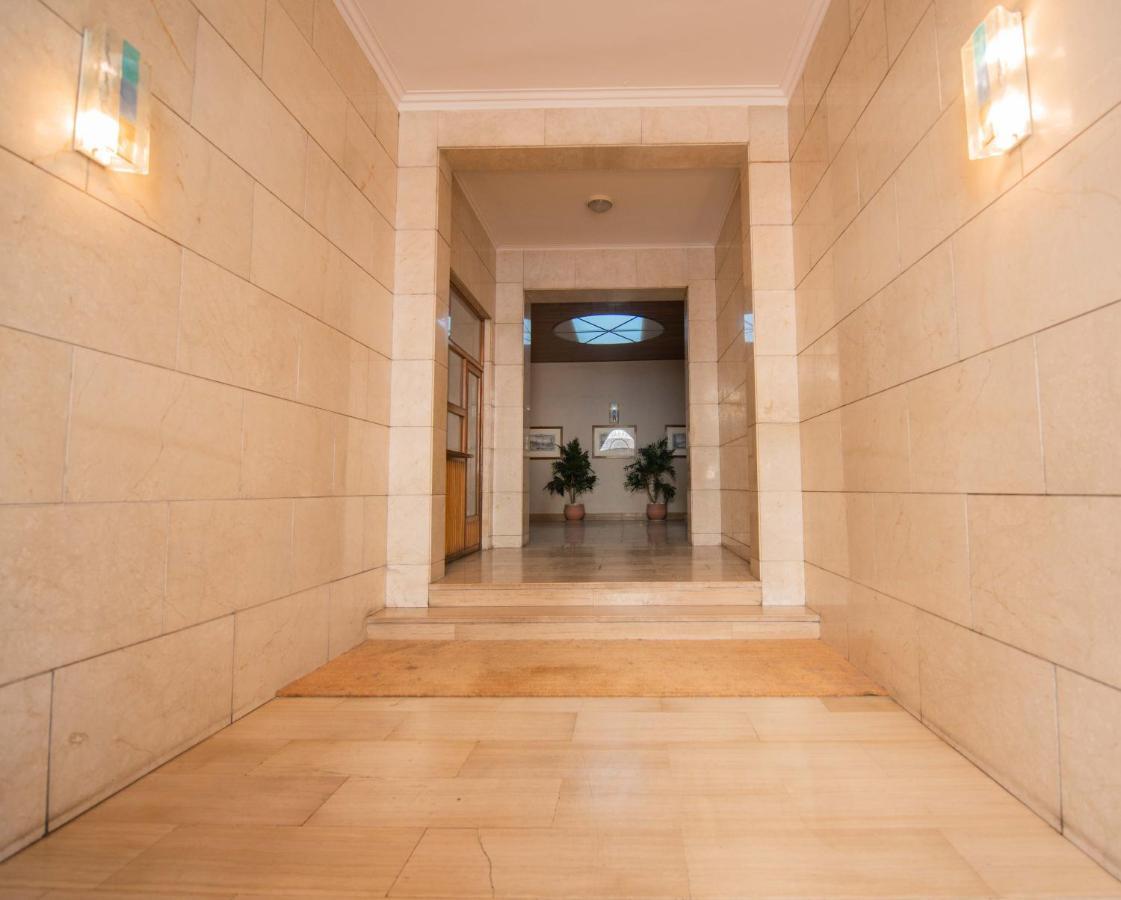 Leoncino Apartment *
