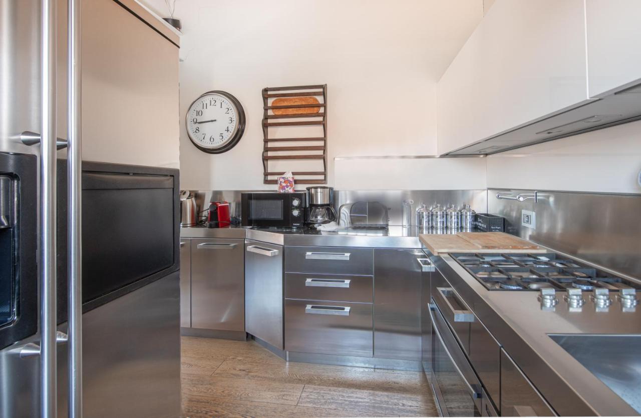 Stunning Floor Flat In The Heart Of - With Car Park Verona