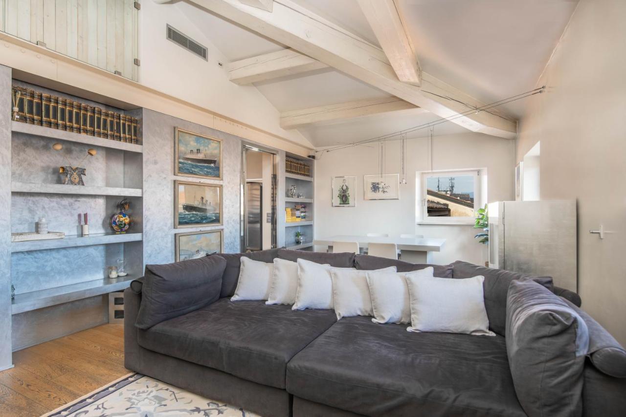 Apartment Stunning Floor Flat In The Heart Of - With Car Park