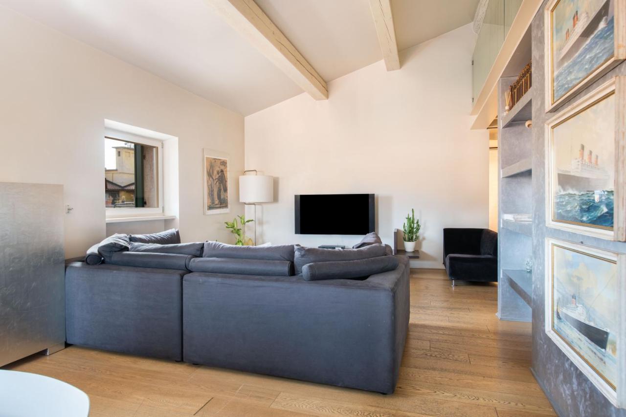 Apartment Stunning Floor Flat In The Heart Of - With Car Park *