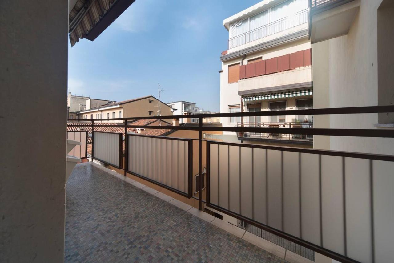 Madonna Montecchi Luxury In Apartment Verona