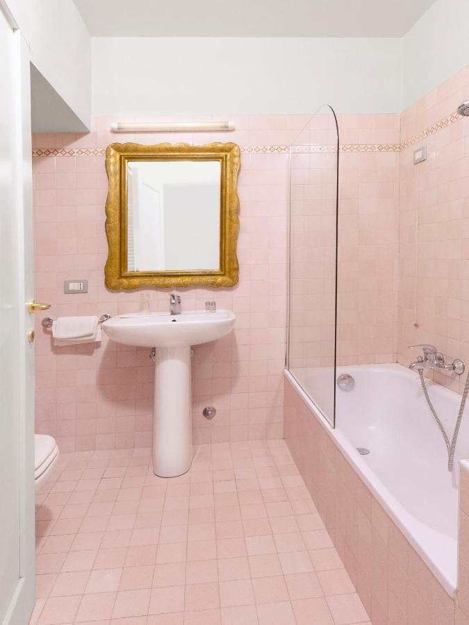 Centre And Guest house Verona
