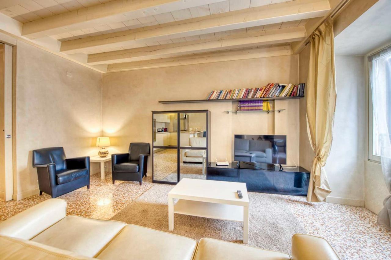 Apartmentsarena - Mercatorum - Piazza Erbe Apartment *