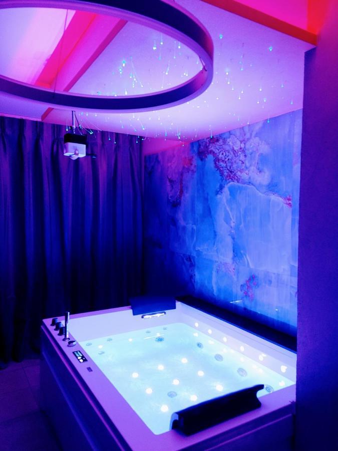 Diamond Apartment *