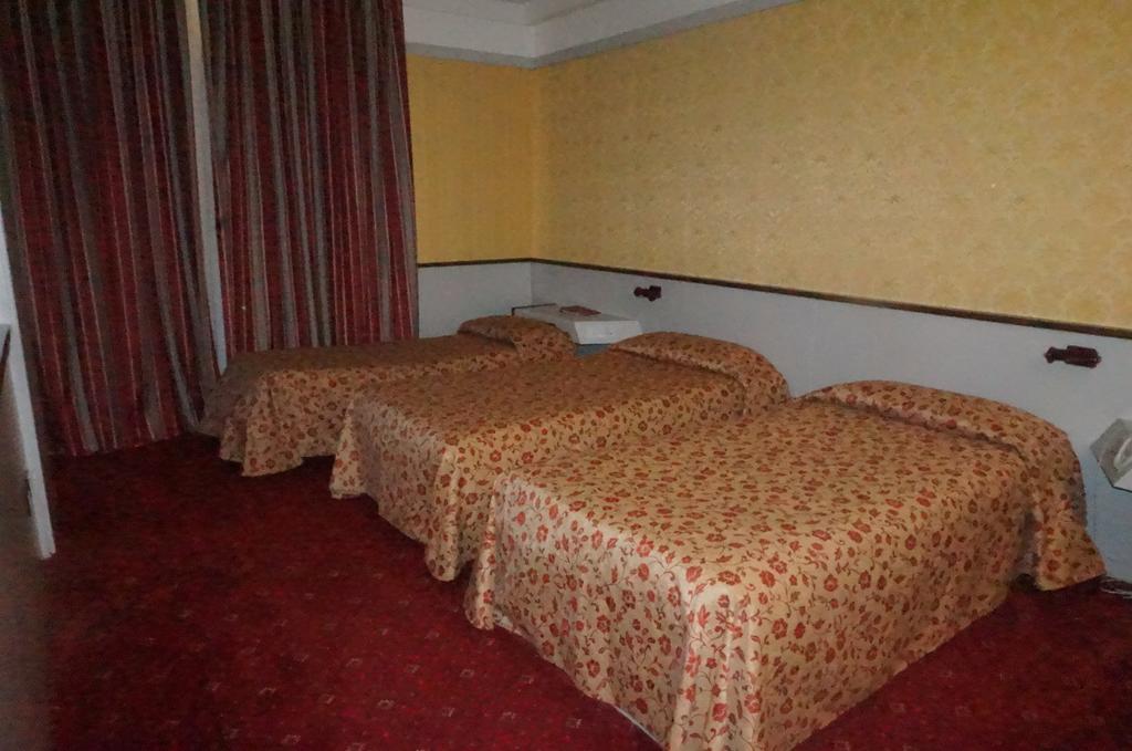 Maxim Hotel