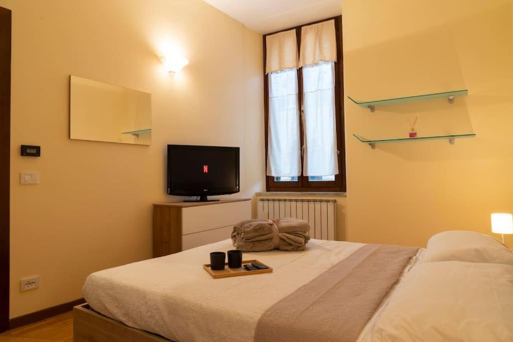 Apartment Free Parking, Netflix & Wi-fi In Verona