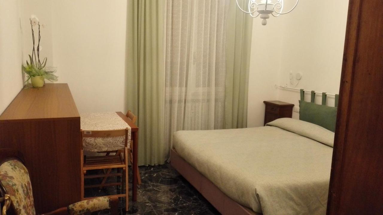 Minihouselarissa Diverona Guest house