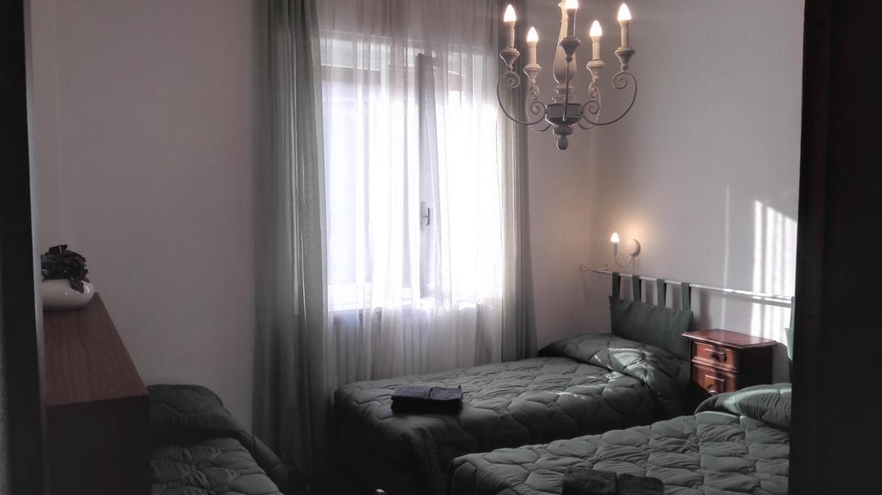 Minihouselarissa Diverona Guest house *