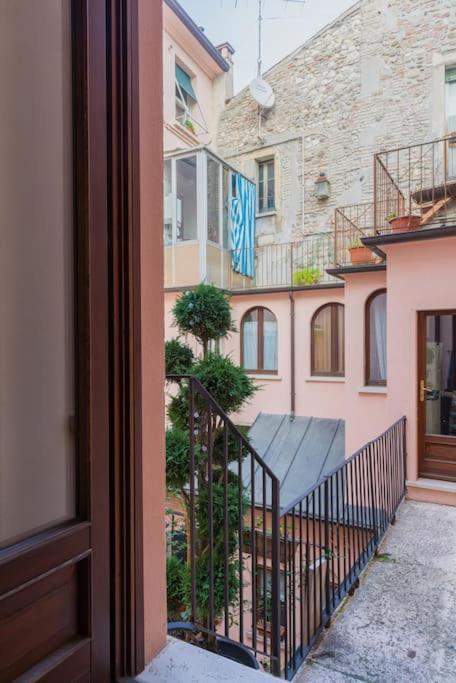 Magnificent 1800 In The Heart Of Apartment Verona