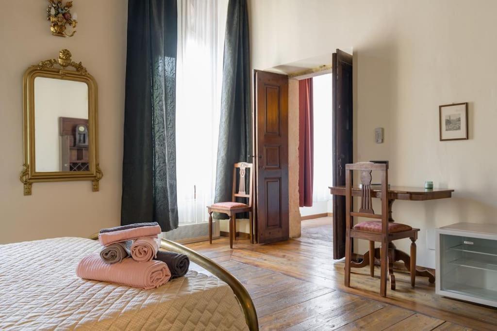 Magnificent 1800 In The Heart Of