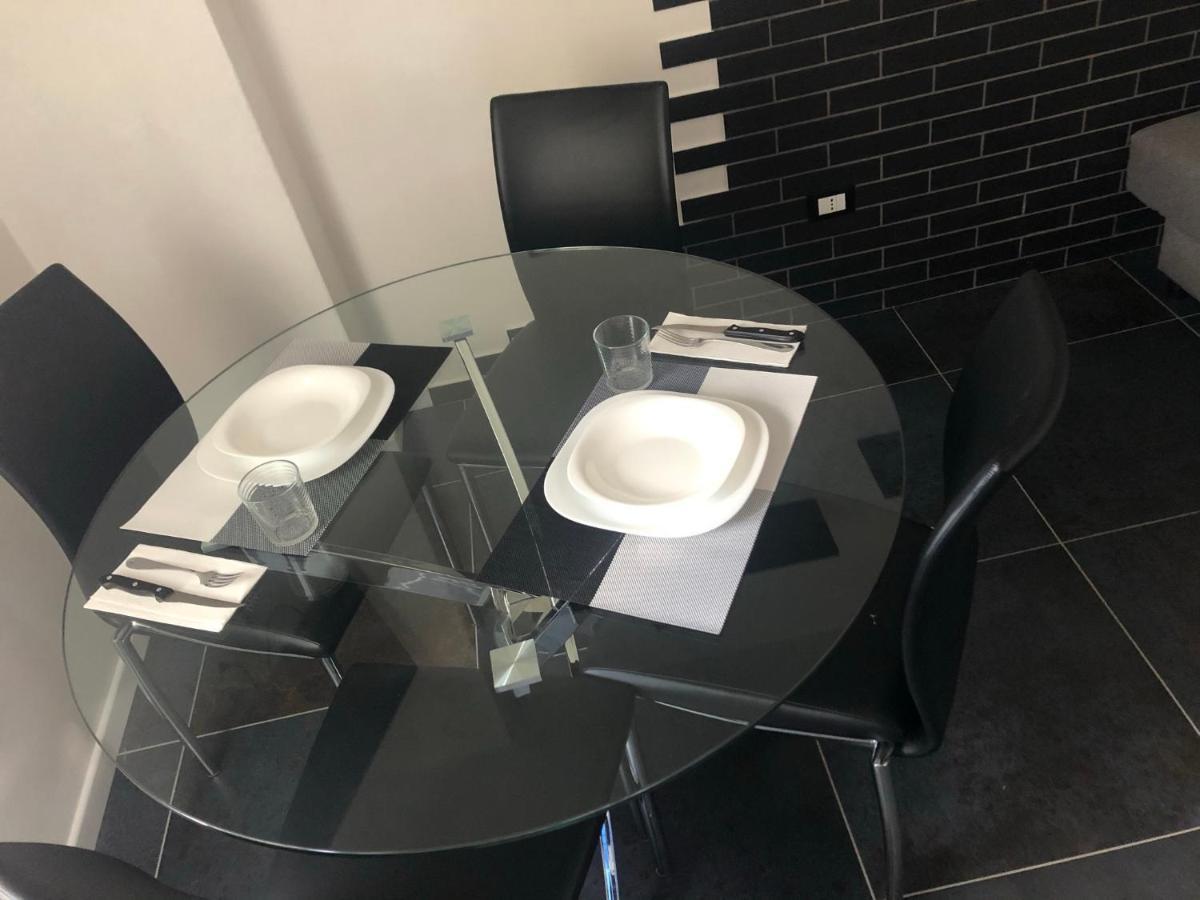 Blaxej, Nel Cuore Di Verona, Moderno Ed Elegante, 4 Posti Letto, Wi-fi, Self Check In Verona