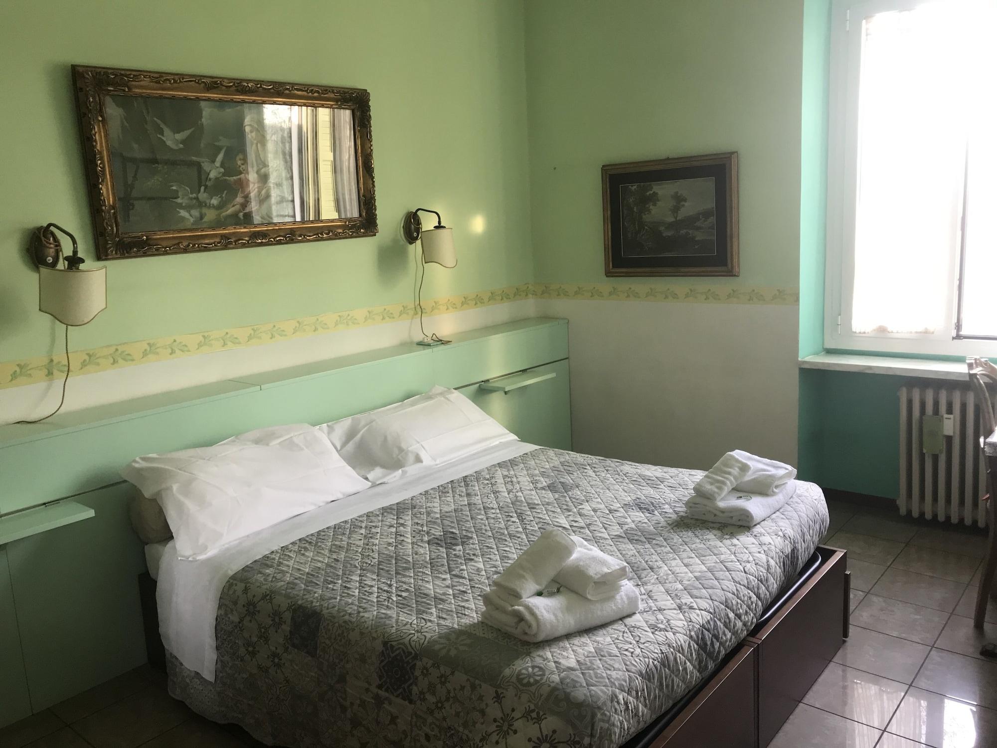 Ad Centrum Di Fraccaroli Fabio Hotel Verona