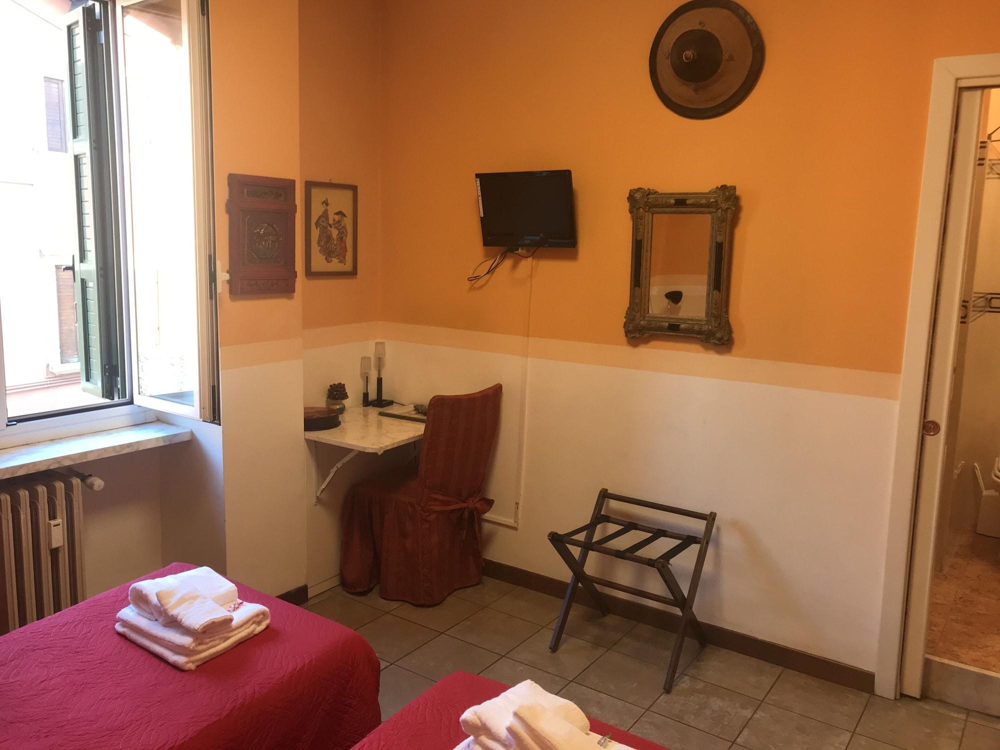 Ad Centrum Di Fraccaroli Fabio Hotel