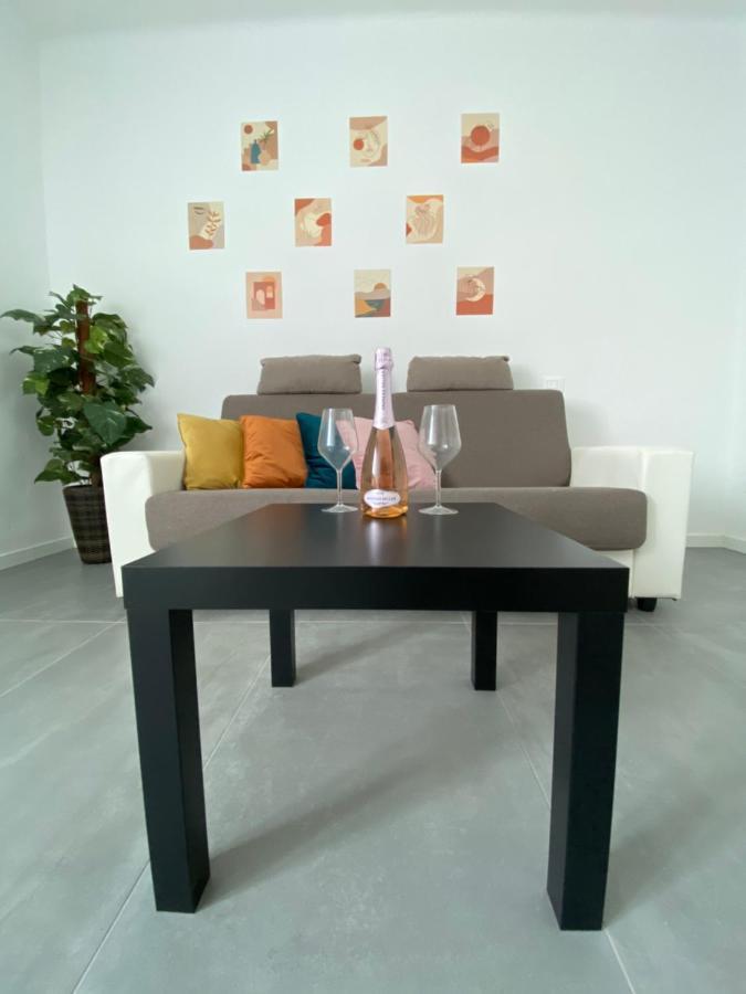 The Chic Verona