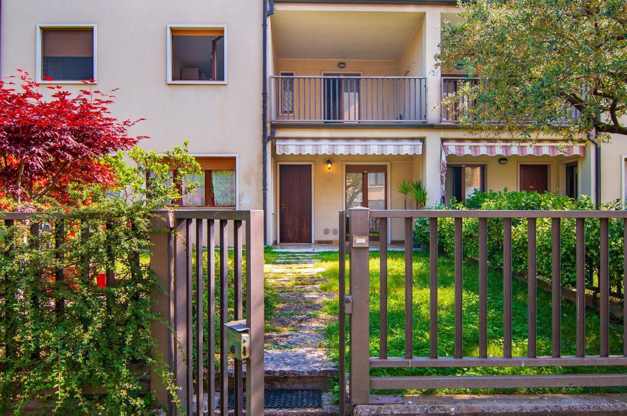 - Familyoasi Free Parking And Garden