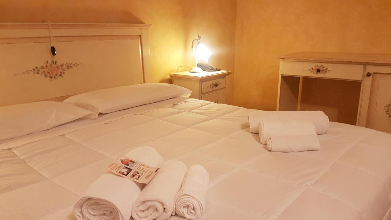 Hotel Siros