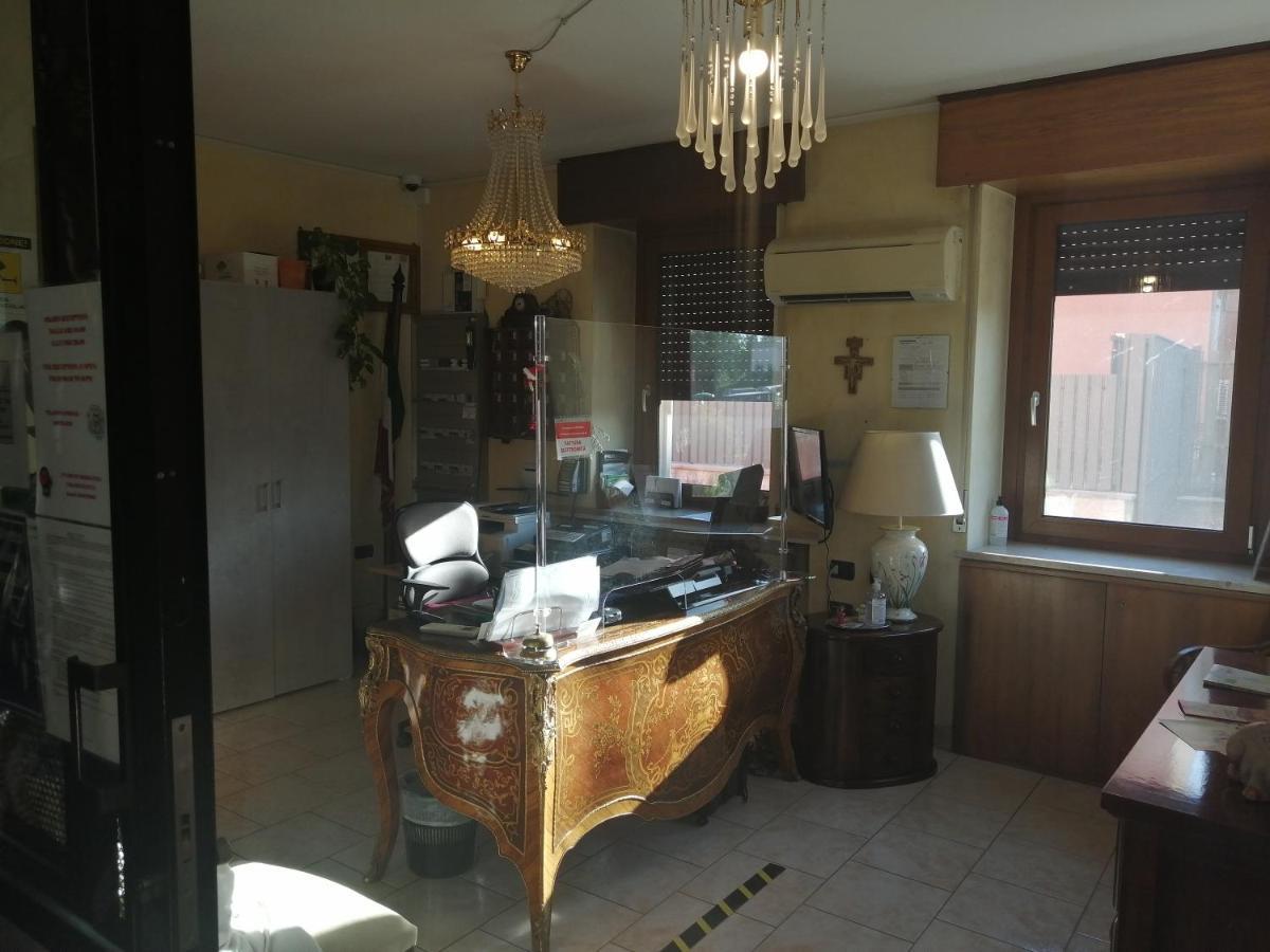 Hotel Siros 2*