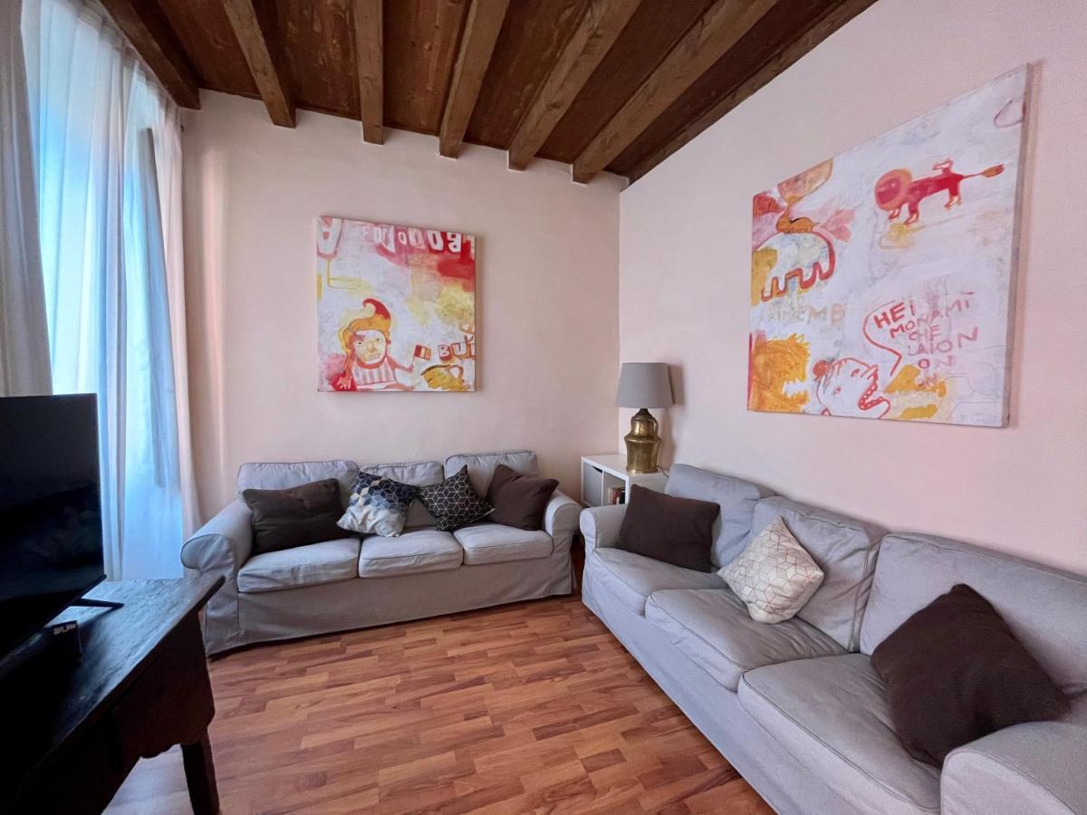 Santanastasia Apartment *