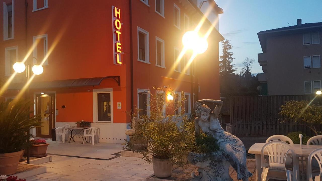 Siros Verona