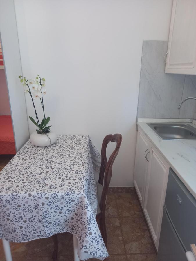 Guest house Minihouselarissa Diverona