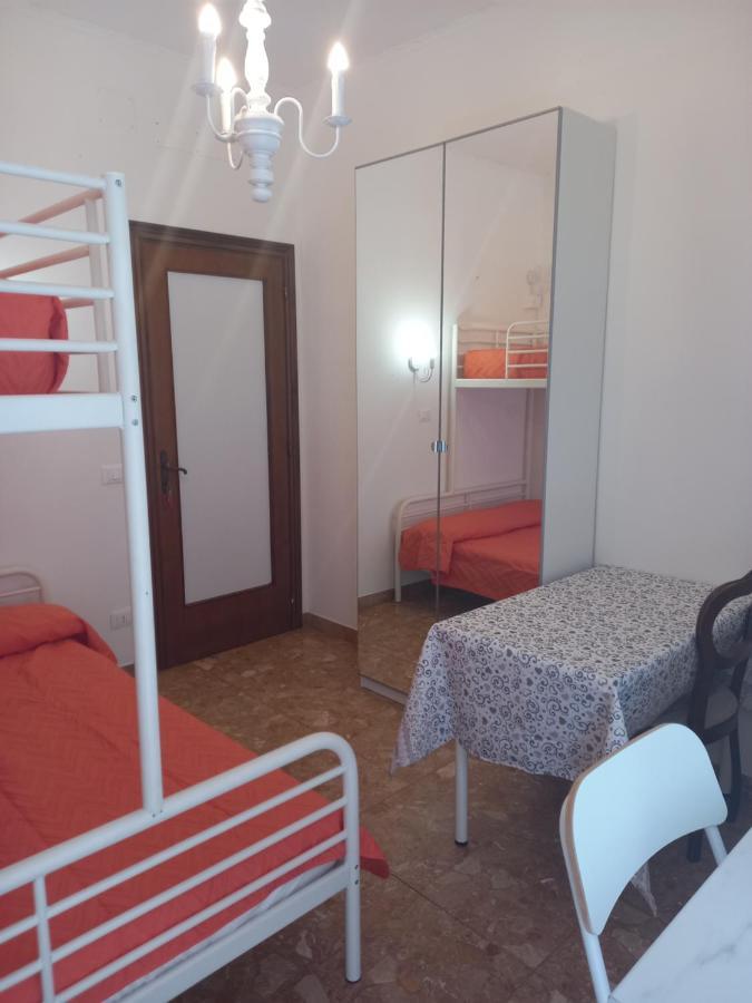 Minihouselarissa Diverona *