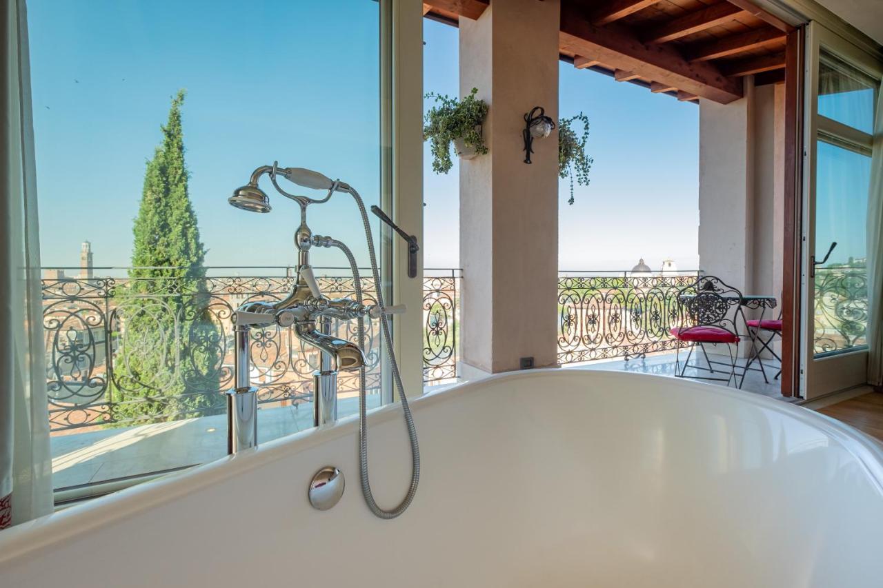 Relais Colle San Pietro Bed & Breakfast