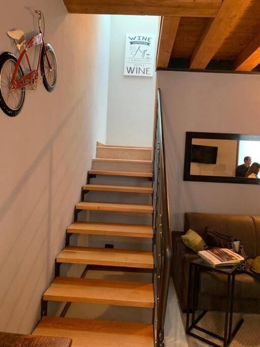Apartment ***penthouse 4 Min To Arena Inside Fortress ! *