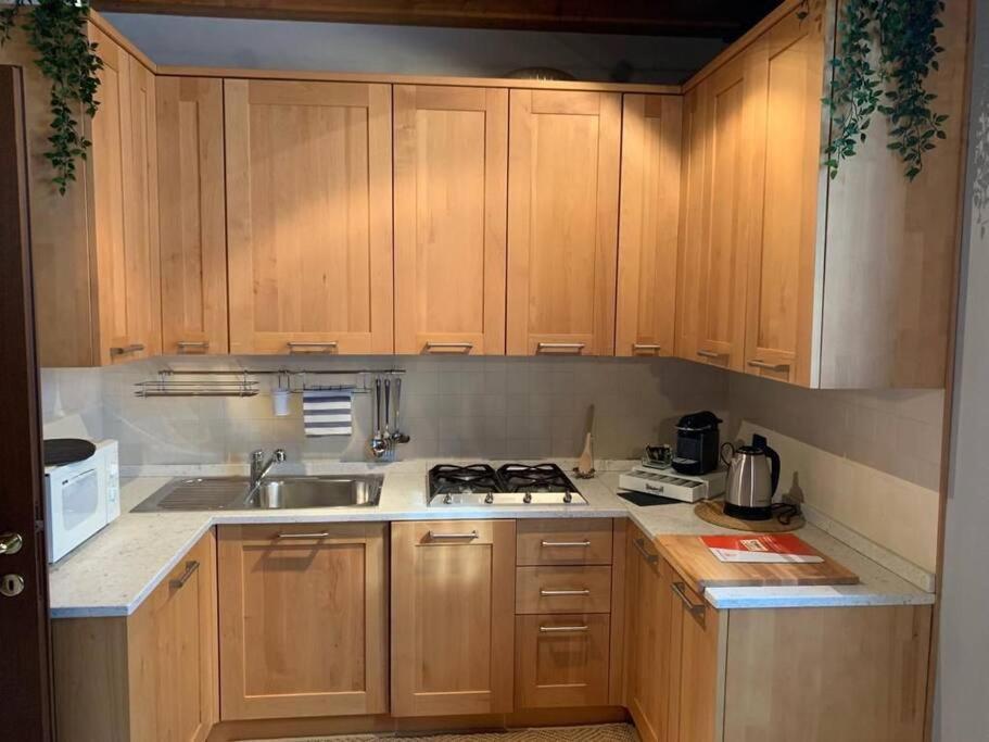 ***penthouse 4 Min To Arena Inside Fortress ! Apartment Verona