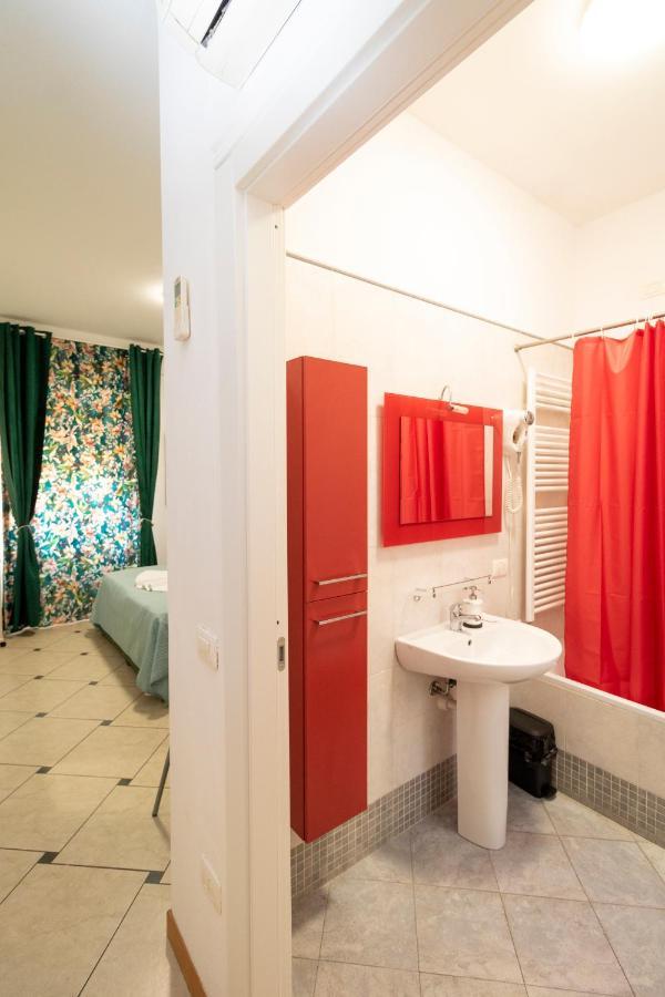 Vitti's 3 Guest house 2*