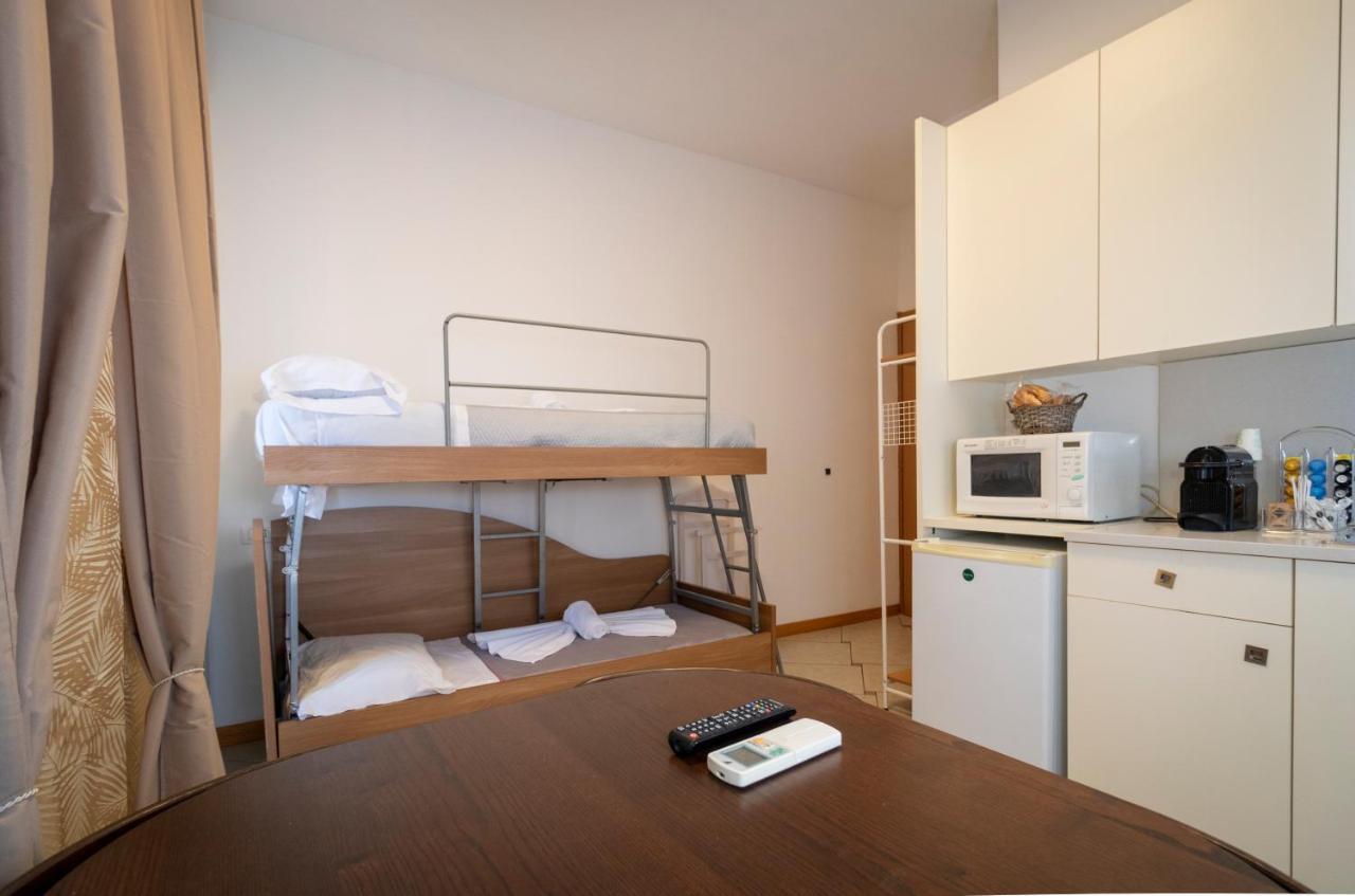 Vitti's 3 Guest house 2*