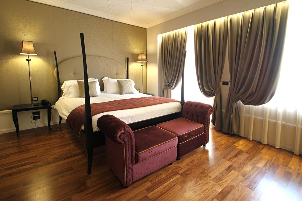 Milano & Spa***s