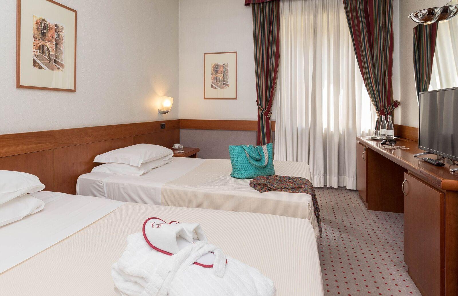 Cavallo Est Hotel Verona