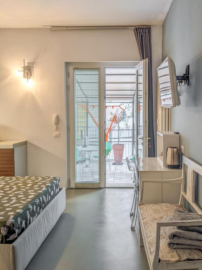 Minimal Chic Verona