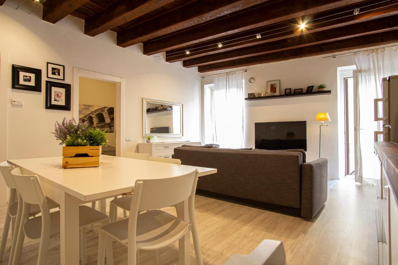 Madame Apartment