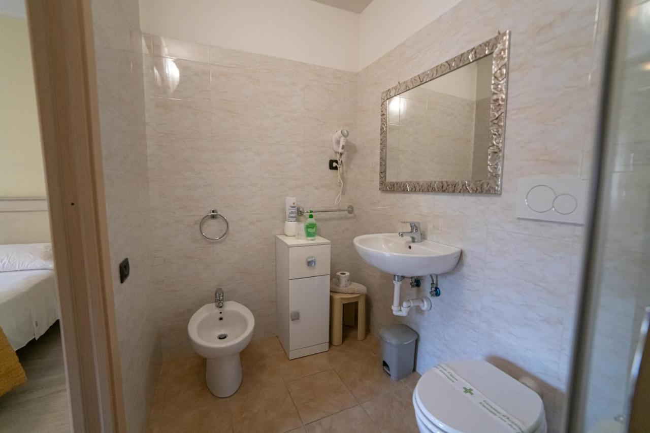 Hotel Siros 2*