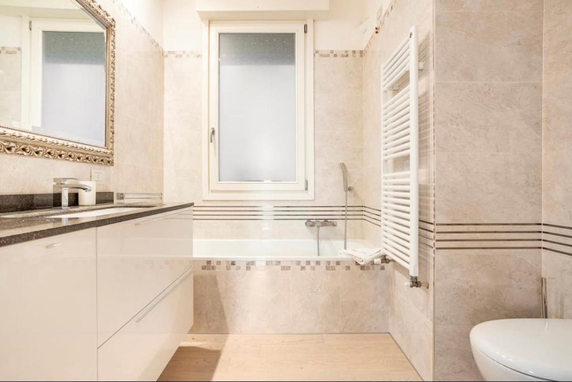 Apartment Romeo's House Nel Centro Storico Di - Free Parking *