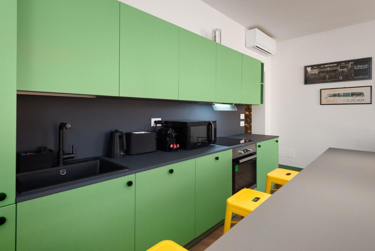 Huoneisto Flats4rent Carla's *
