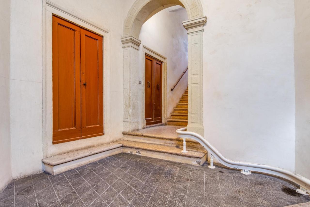 Mansarda Giulietta E Romeo - Affitti Brevi Italia Appartamento
