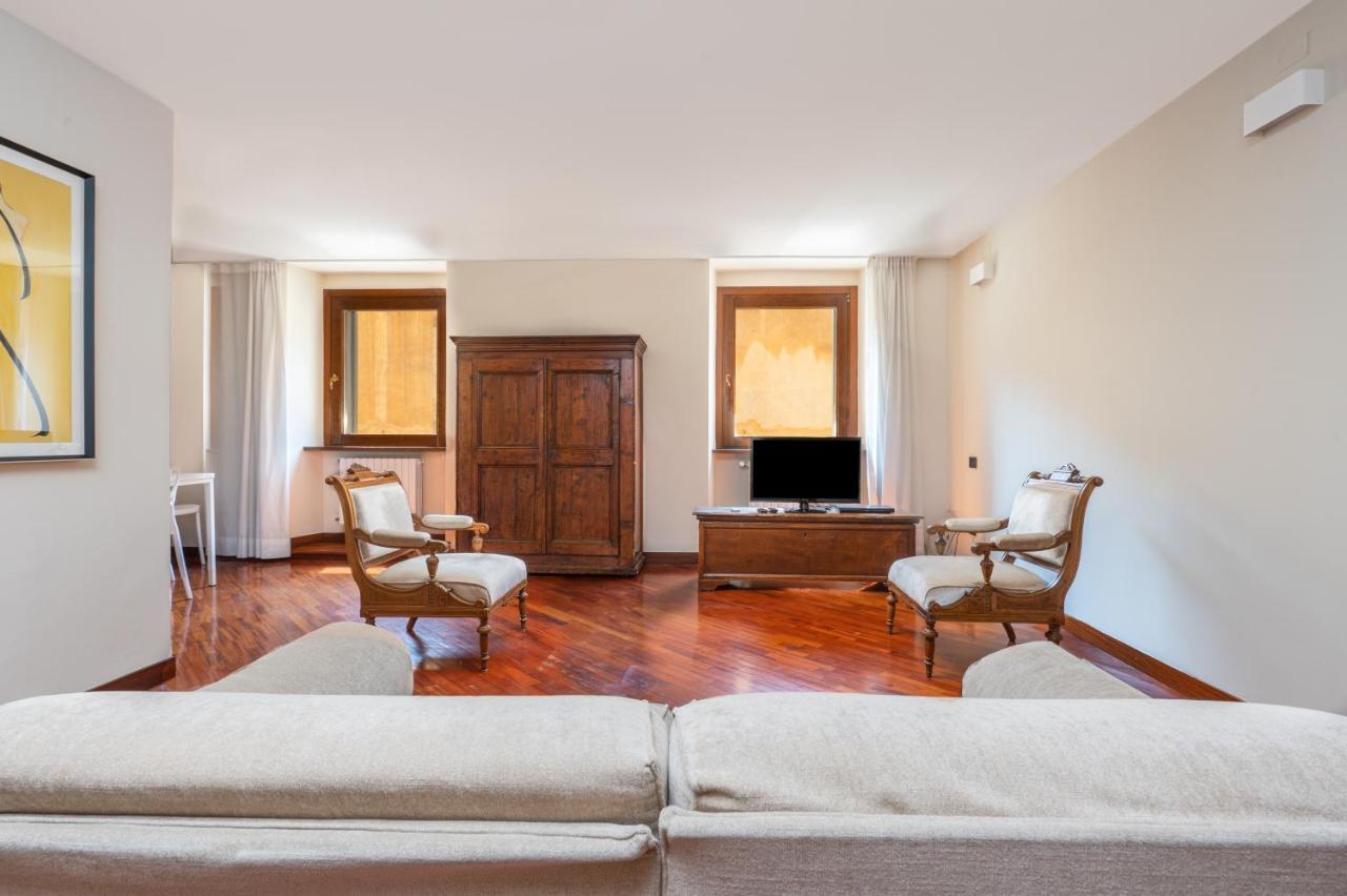 Apartment Cozy 2 Bedroom In The Heart Of *