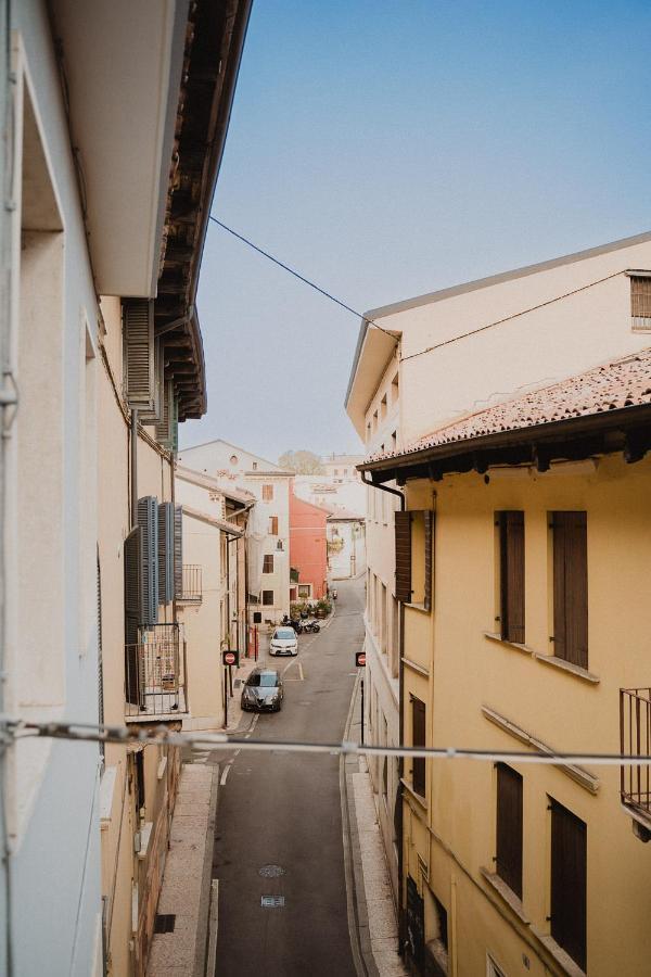 Alle Mura Di Verona