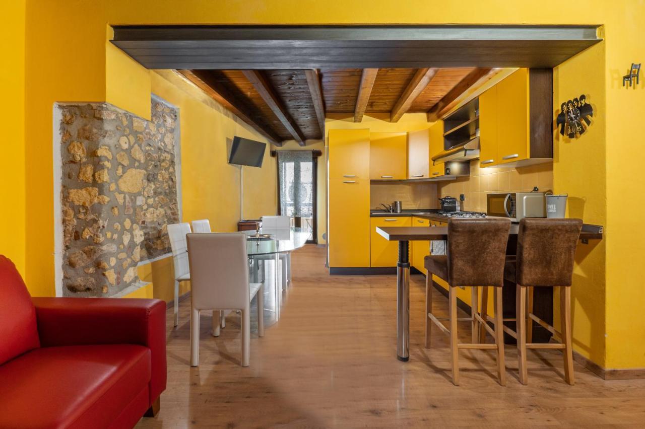 Stylish 2 Bedroom With Balcony Apartment Verona